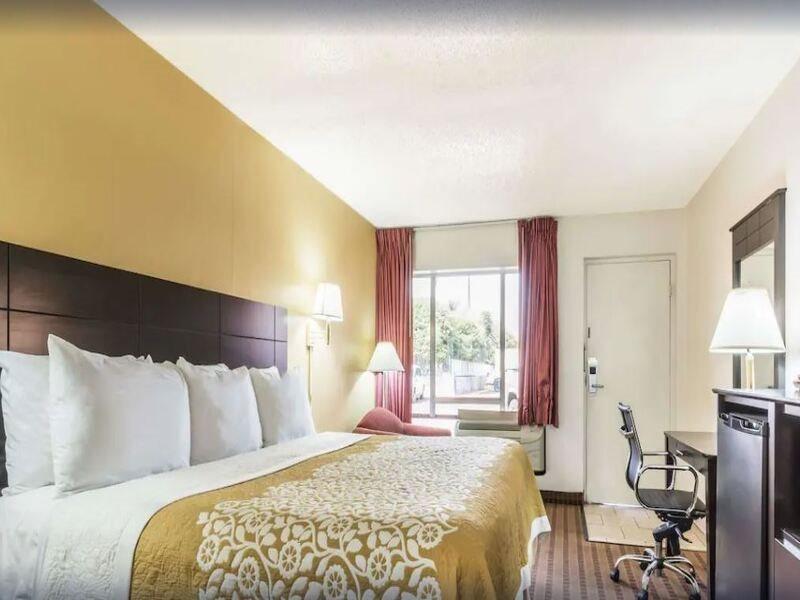 Days Inn South Fort Worth Extérieur photo