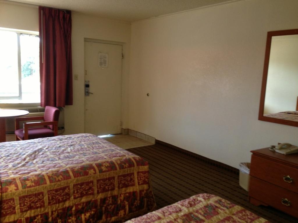 Days Inn South Fort Worth Extérieur photo
